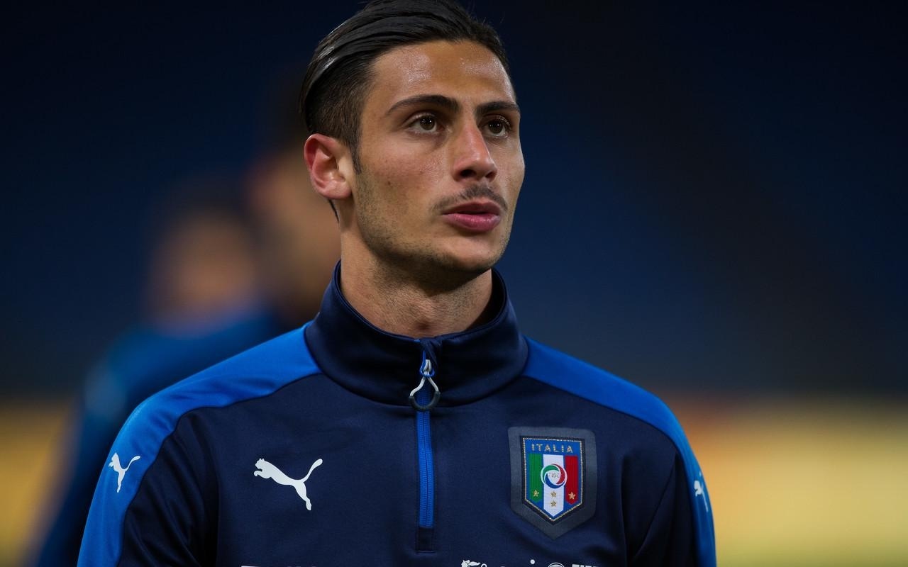 她以两局击 她以两局击