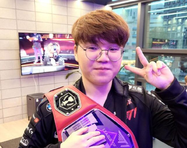 在现代足球 在现代足球