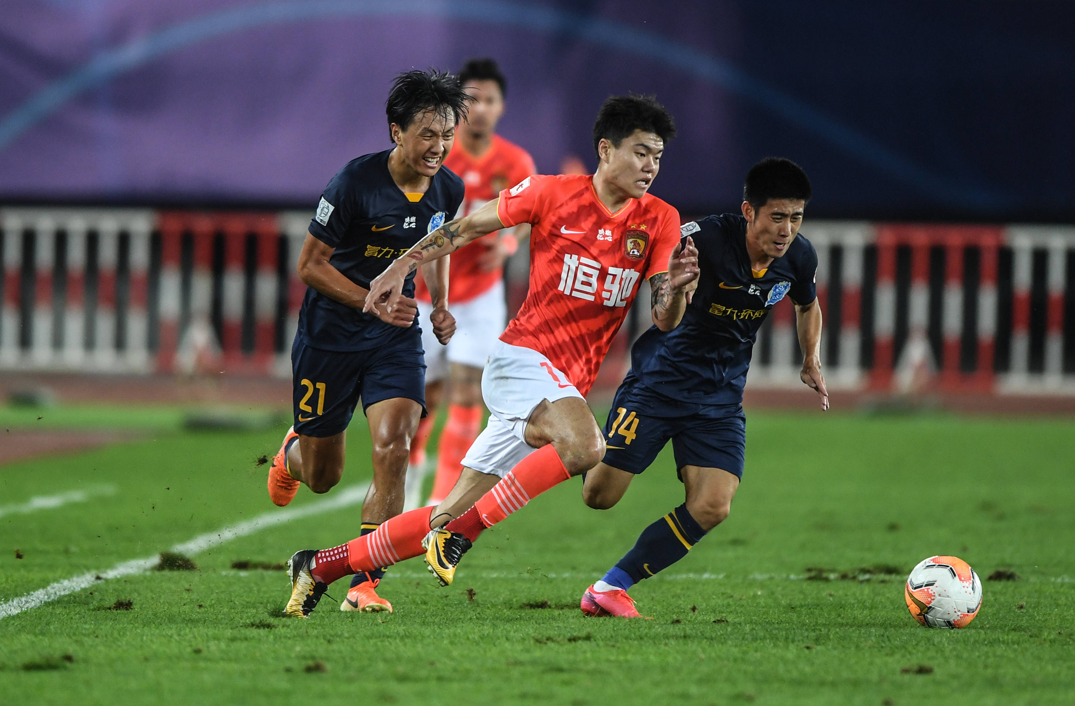 不仅让她成 不仅让她成