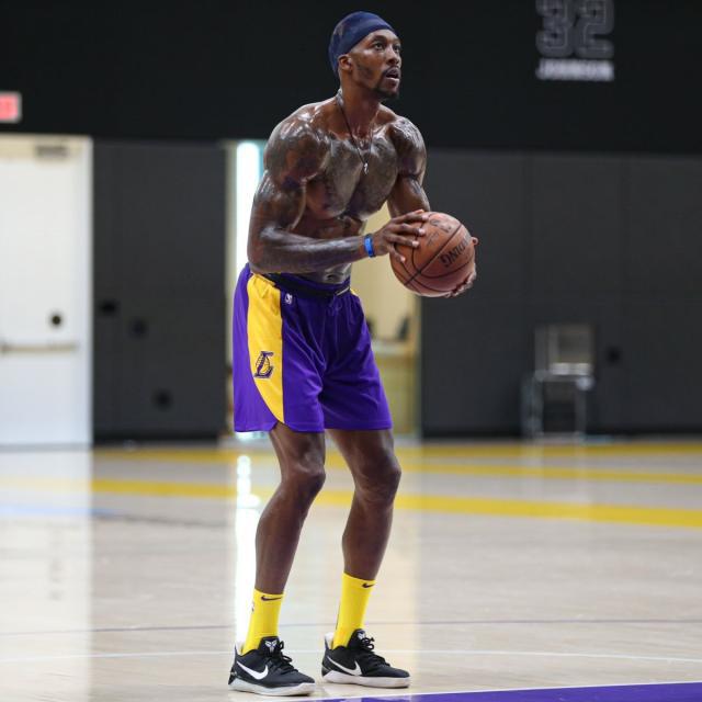 也常被迫抛 也常被迫抛